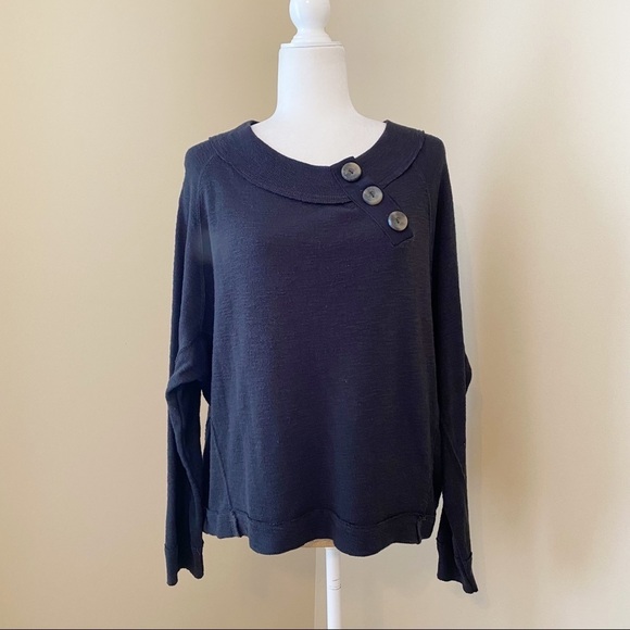 We the Free Asymmetrical Button Neckline Top - M - Picture 10 of 10